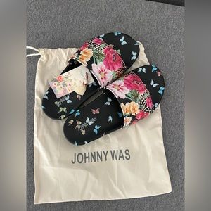 Johnny Was Sandra Pool Slide size 8